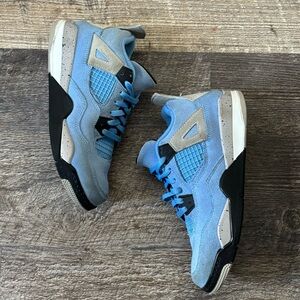 NIKE Air Jordan 4 Retro University Blue UNC 1Y (BQ7669-400)
